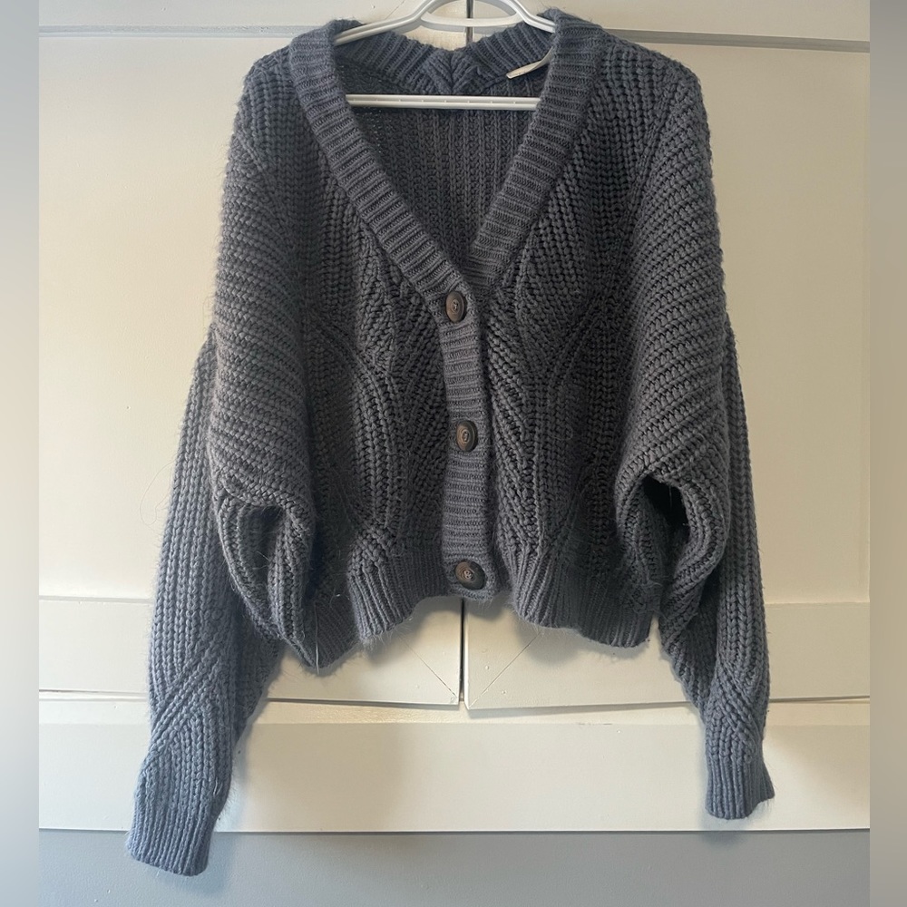 Chunky knitted button up